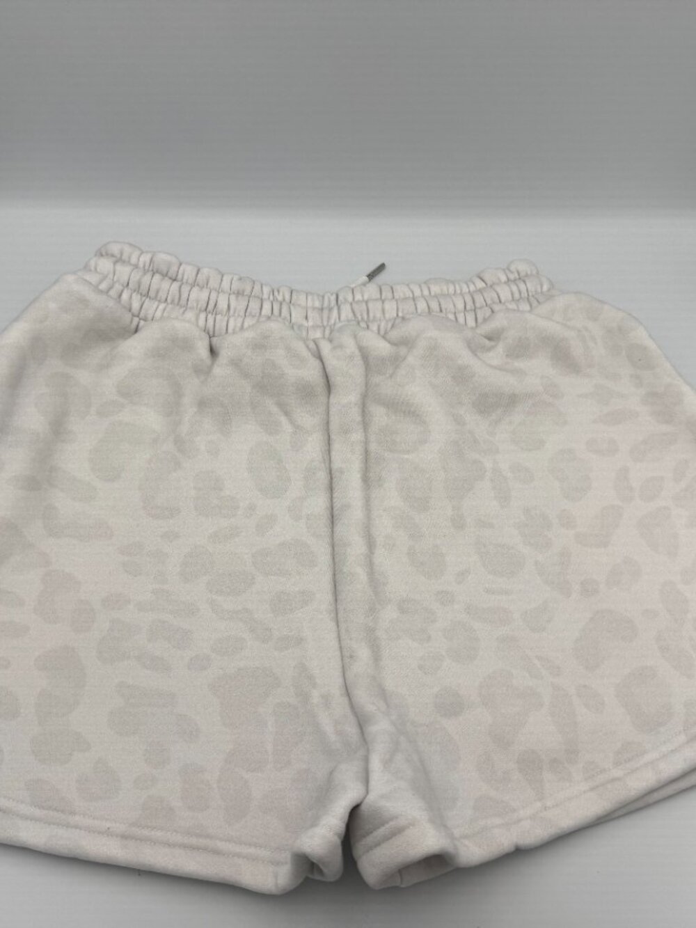 Comfrt Minimalist Shorts Snow Leopard Size Medium M - Picture 10 of 10